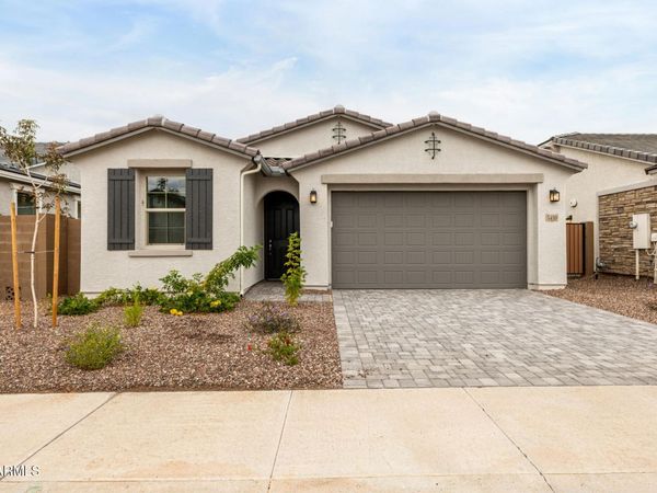 5410 W ROYAL PALM Road, Glendale, AZ 85302