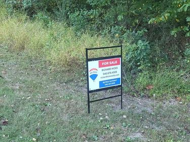 835 NORTH LAKE SHORE DRIVE, LOUISA, VA 23093