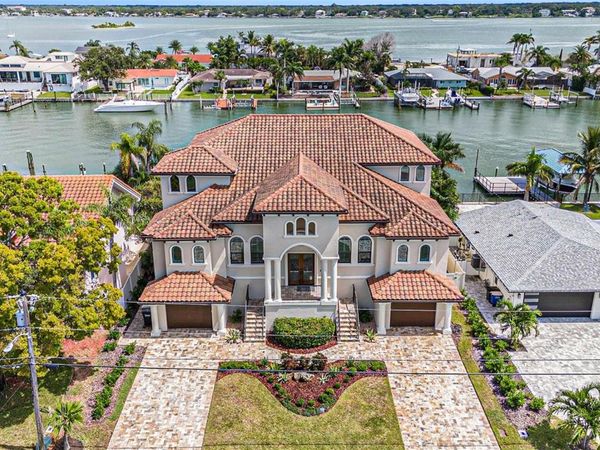 231 MIDWAY ISLAND, CLEARWATER BEACH, FL 33767