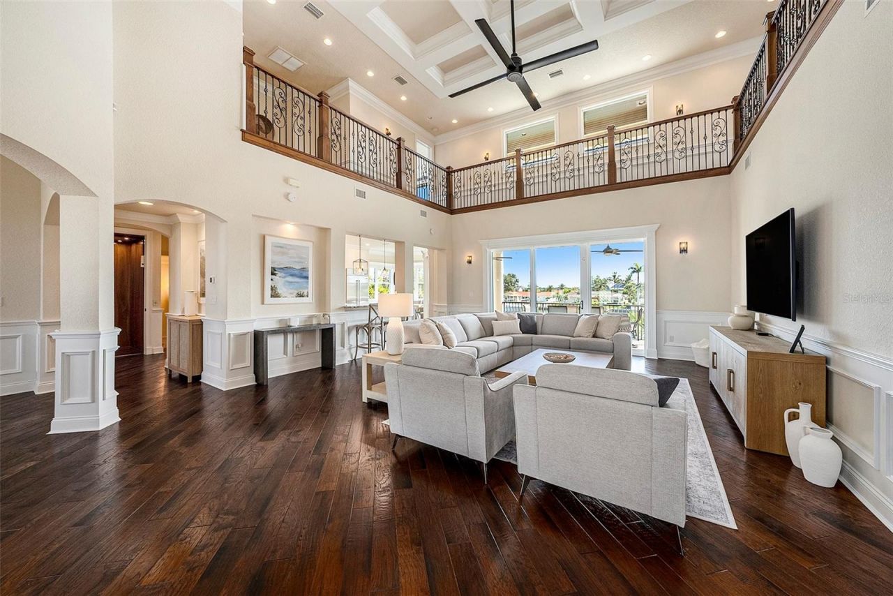 231 Midway Island, Clearwater Beach, FL 33767 Photo