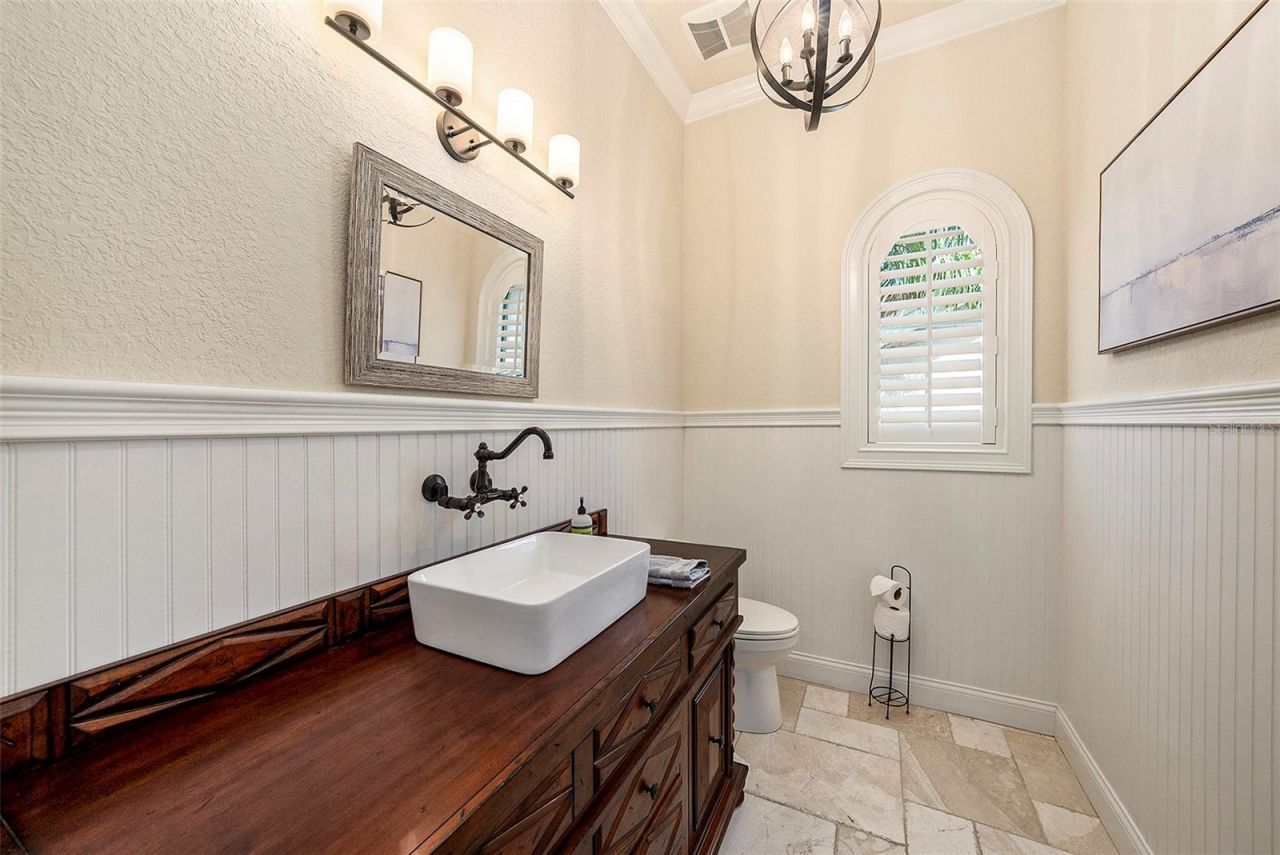 231 Midway Island, Clearwater Beach, FL 33767 Photo