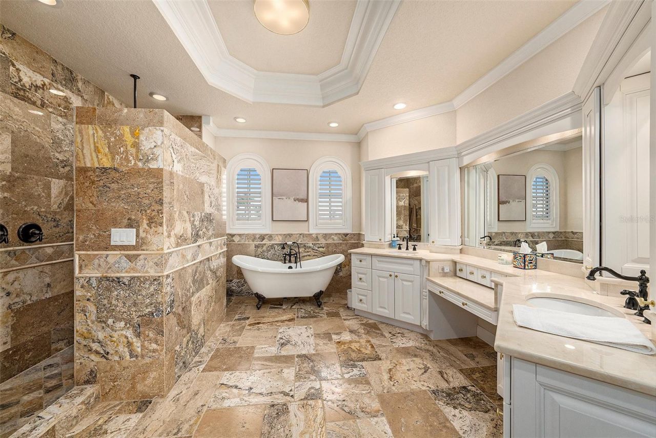 231 Midway Island, Clearwater Beach, FL 33767 Photo