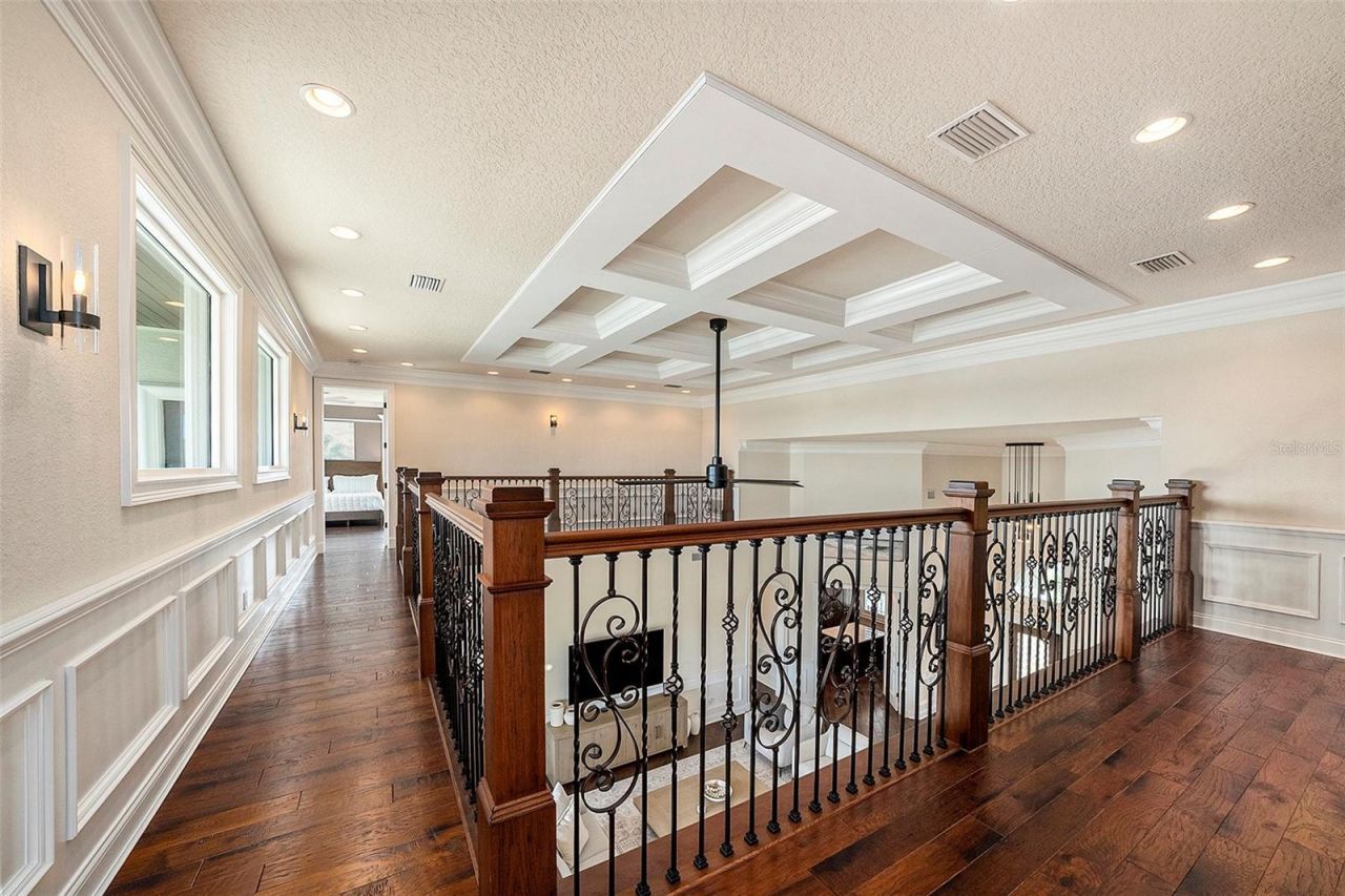 231 Midway Island, Clearwater Beach, FL 33767 Photo