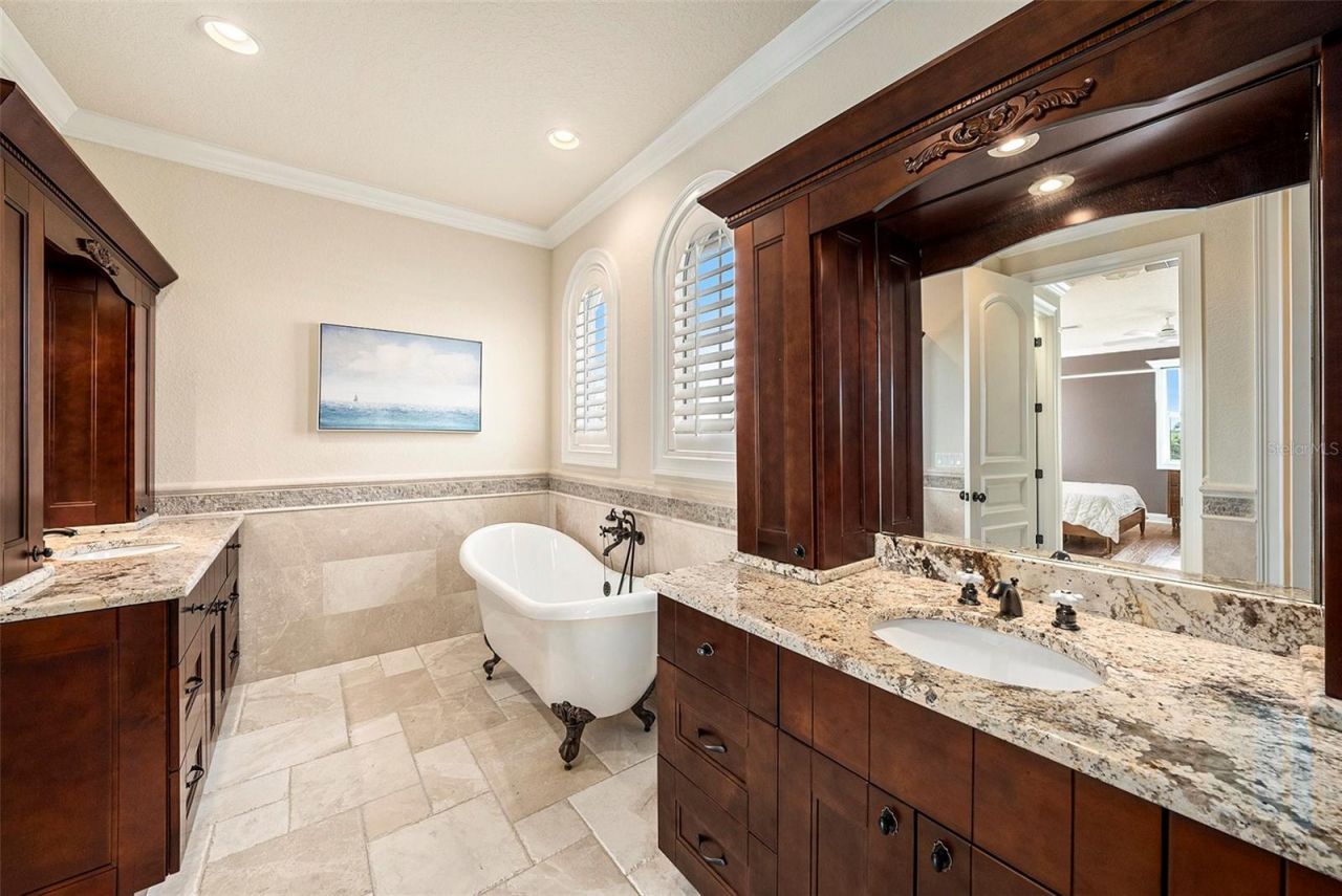 231 Midway Island, Clearwater Beach, FL 33767 Photo