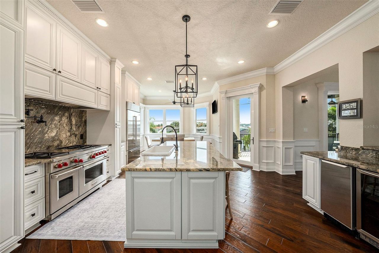 231 Midway Island, Clearwater Beach, FL 33767 Photo