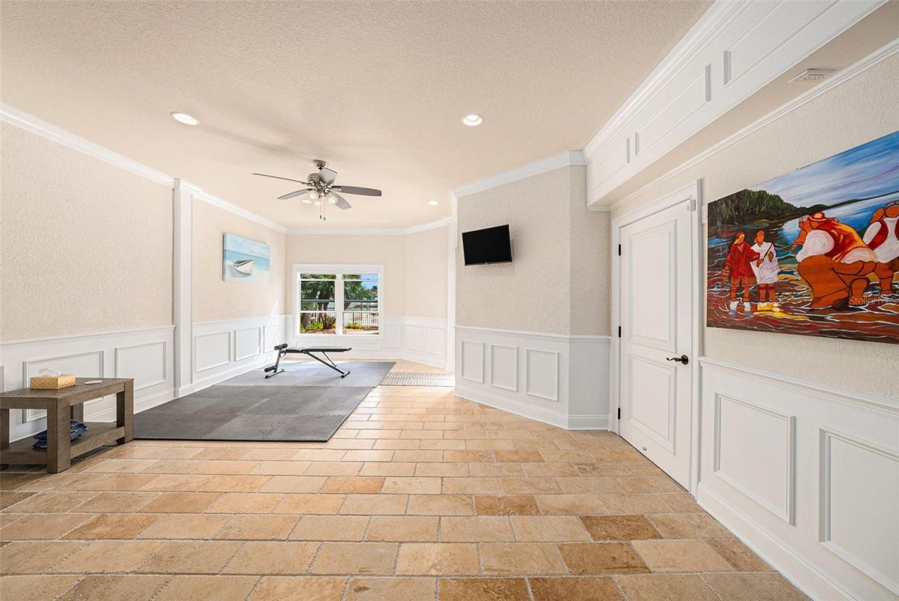 231 Midway Island, Clearwater Beach, FL 33767 Photo