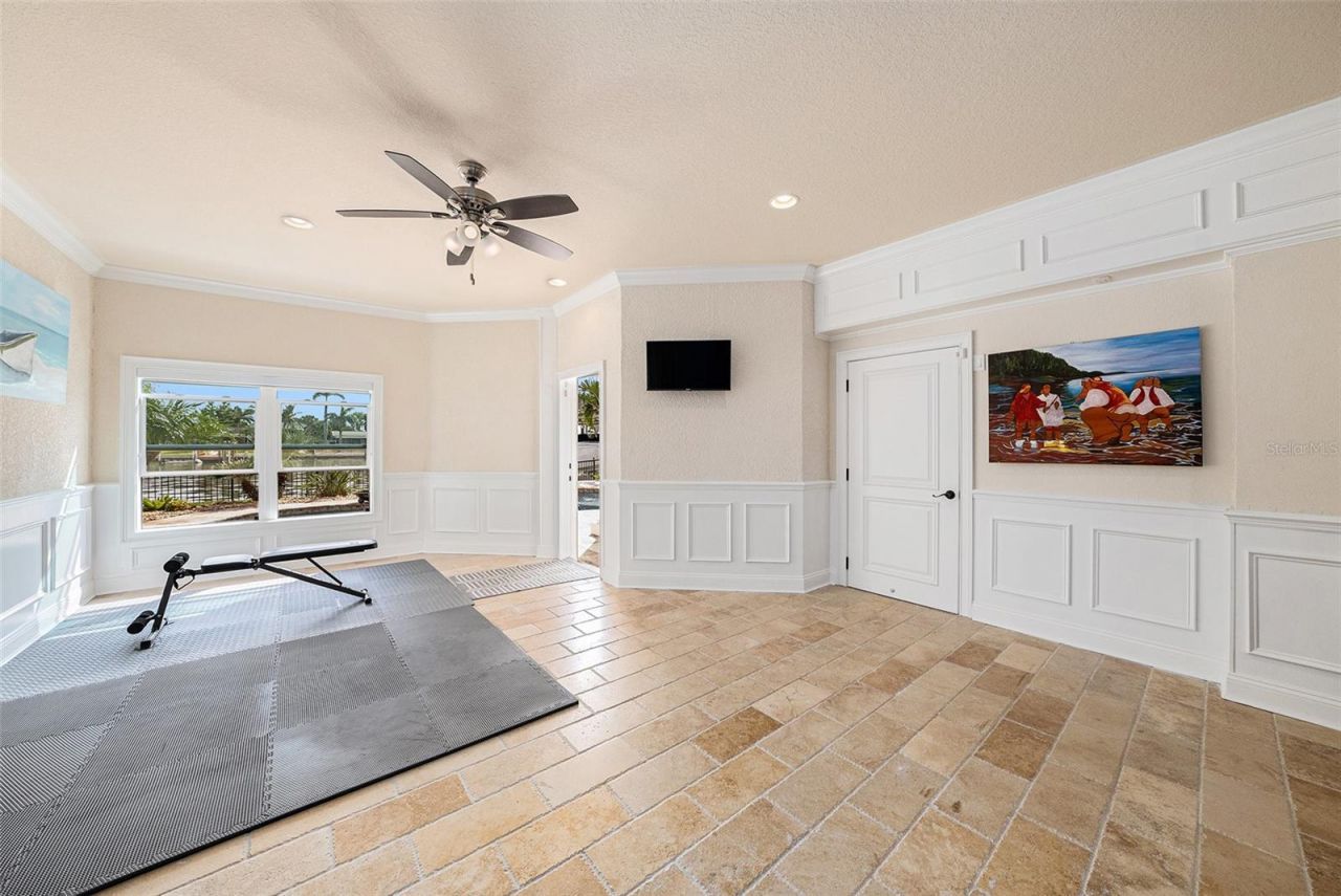 231 Midway Island, Clearwater Beach, FL 33767 Photo