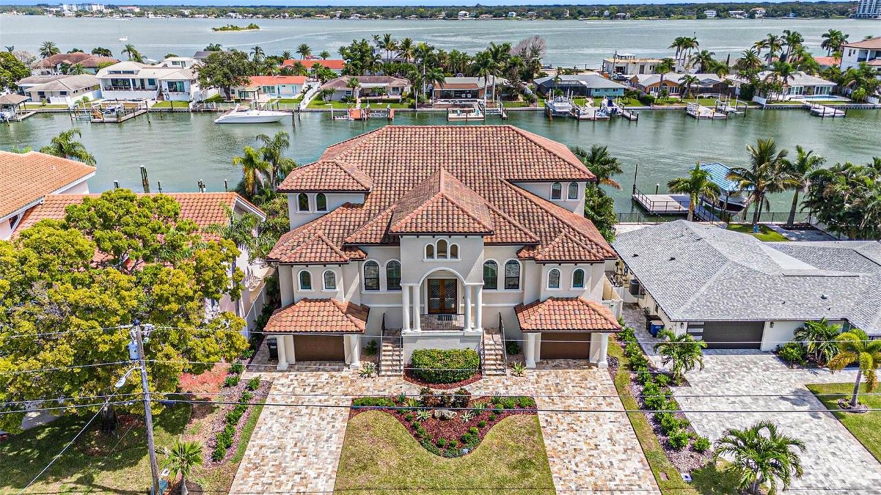 231 Midway Island, Clearwater Beach, FL 33767 Photo