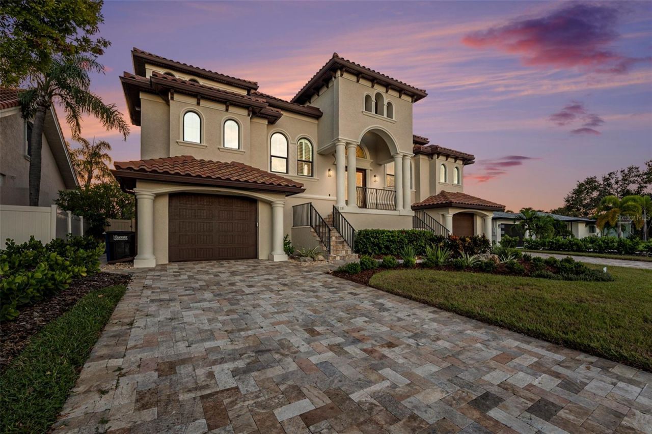 231 Midway Island, Clearwater Beach, FL 33767 Photo