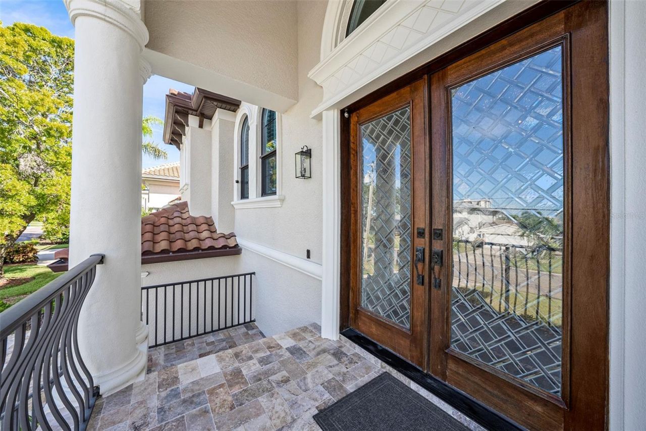 231 Midway Island, Clearwater Beach, FL 33767 Photo