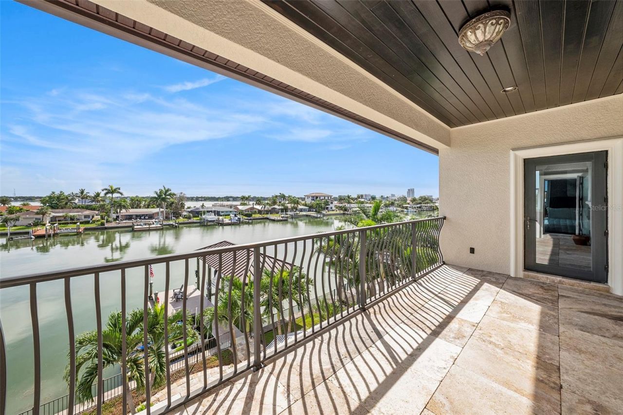 231 Midway Island, Clearwater Beach, FL 33767 Photo