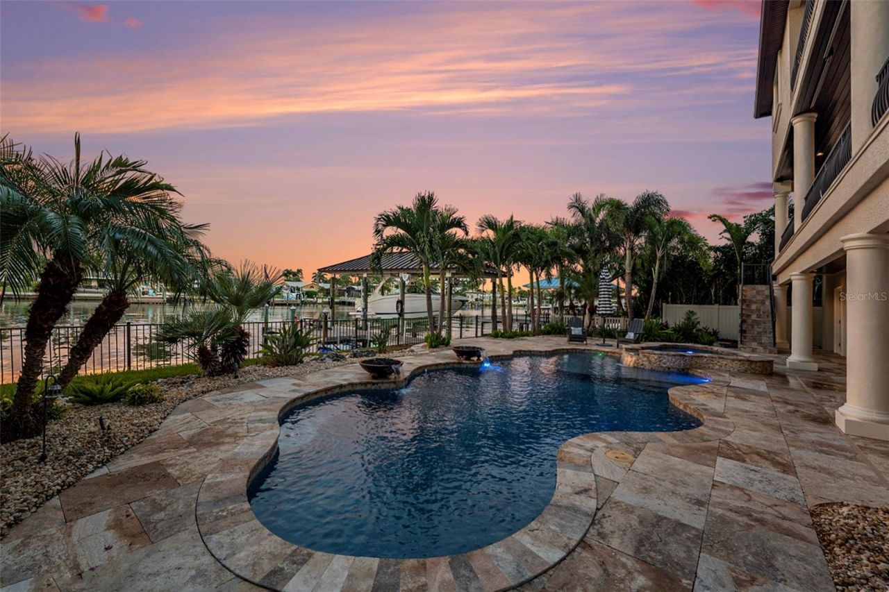 231 Midway Island, Clearwater Beach, FL 33767 Photo