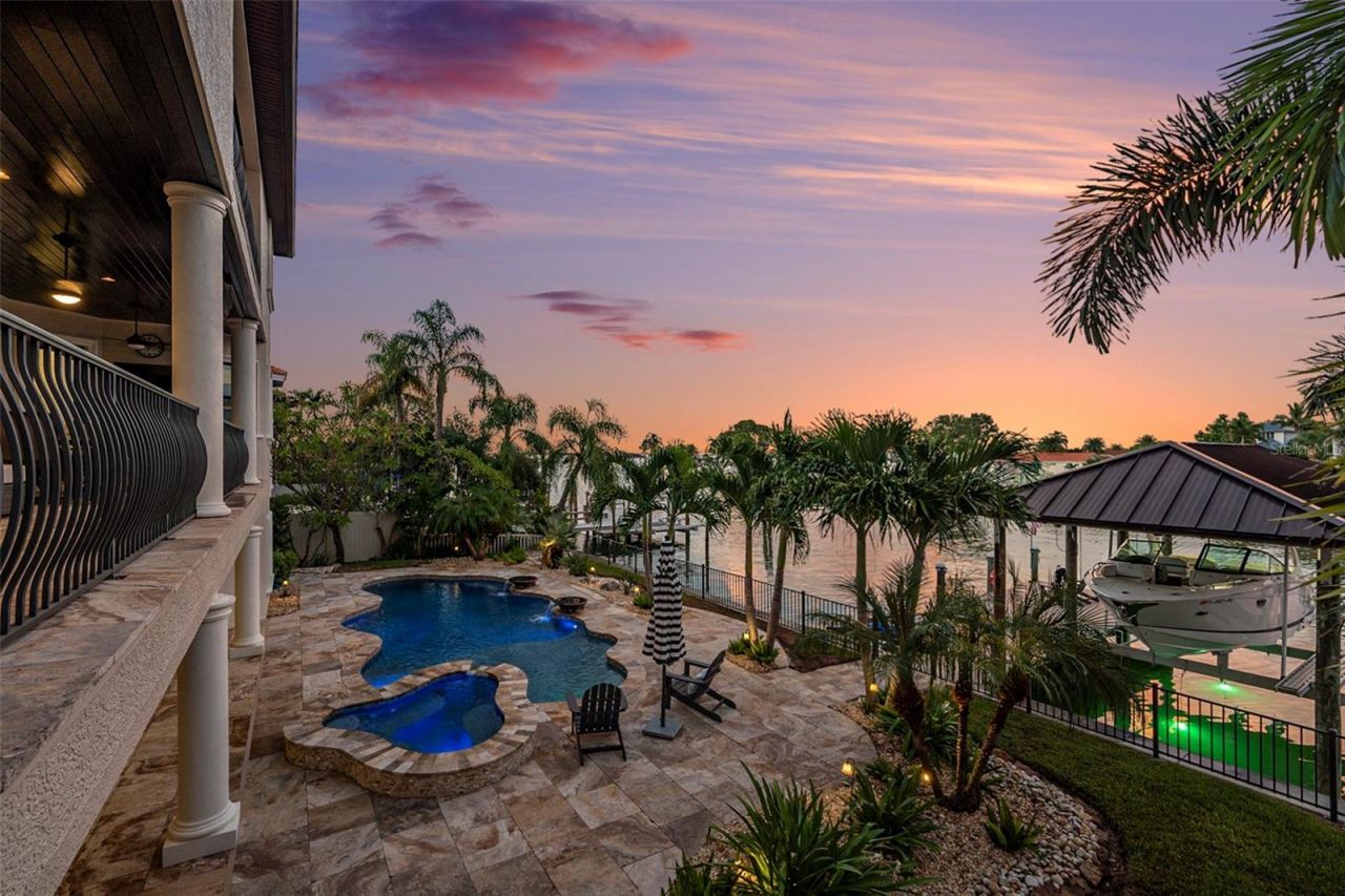 231 Midway Island, Clearwater Beach, FL 33767 Photo