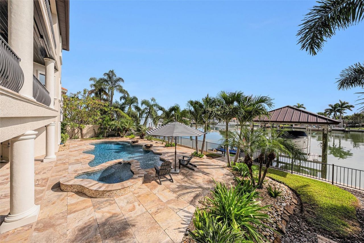 231 Midway Island, Clearwater Beach, FL 33767 Photo