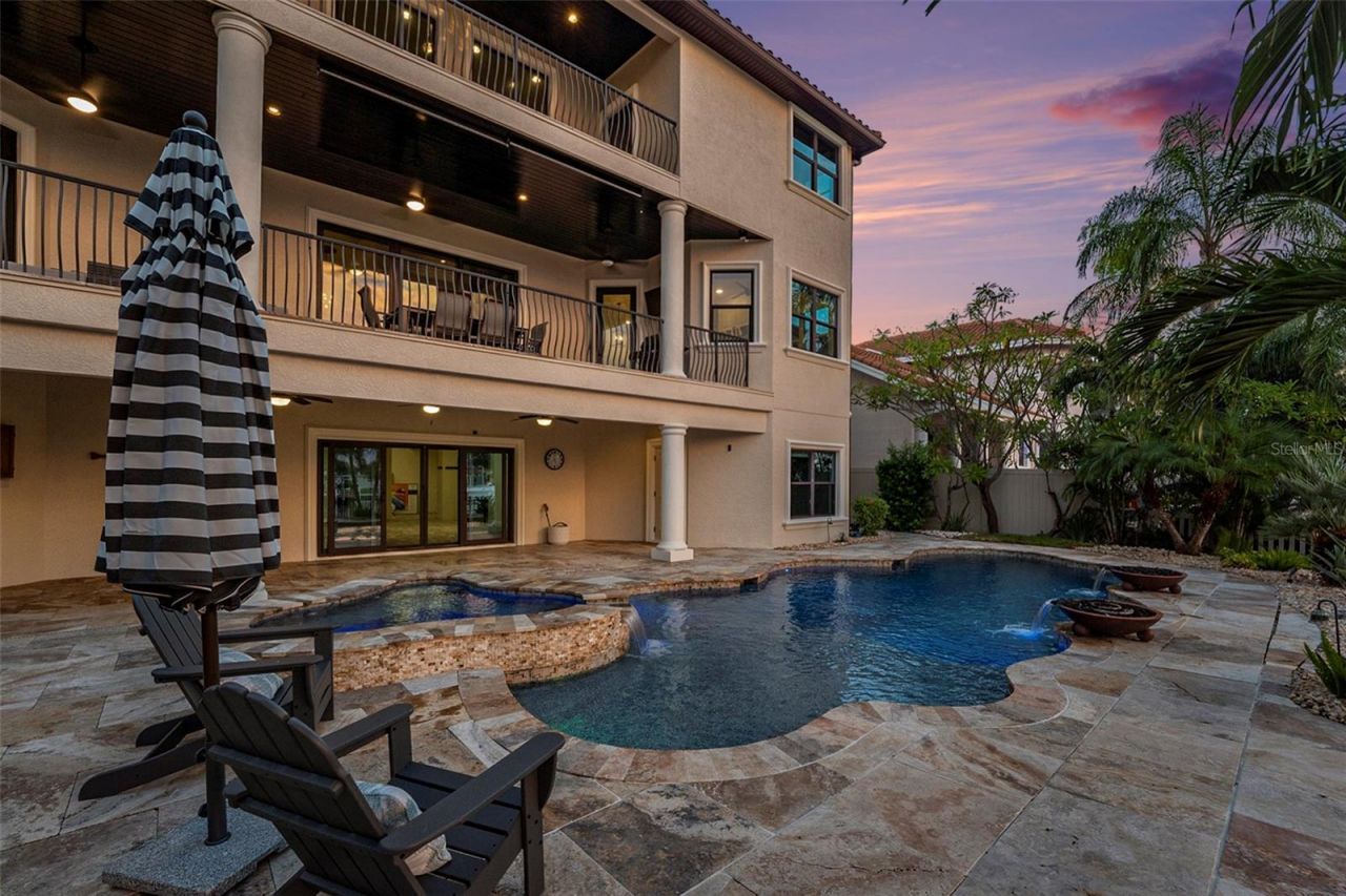 231 Midway Island, Clearwater Beach, FL 33767 Photo