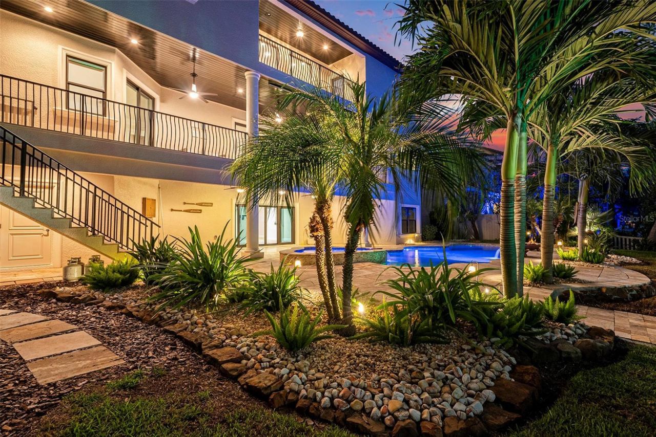 231 Midway Island, Clearwater Beach, FL 33767 Photo