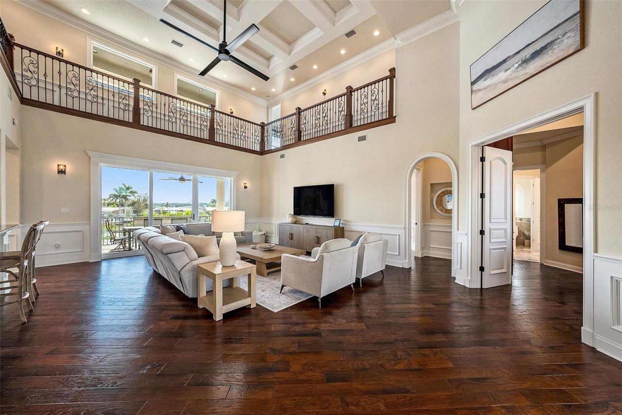 231 Midway Island, Clearwater Beach, FL 33767 Photo