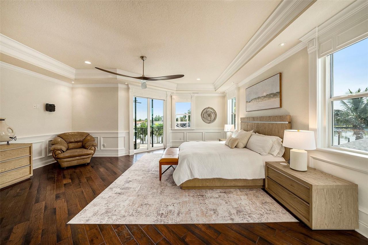 231 Midway Island, Clearwater Beach, FL 33767 Photo