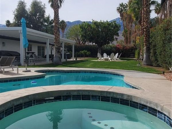 3180 E Escoba, Palm Springs, CA 92264