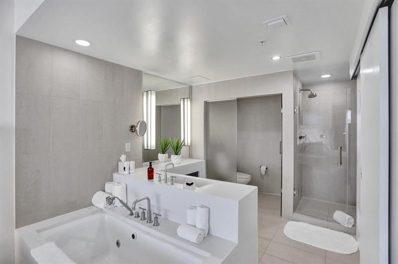 3101 Bayshore Drive, Unit 1707, Fort Lauderdale, FL 33304 Photo