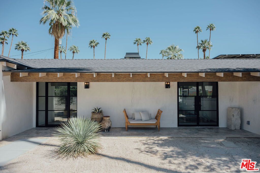 1560 S Calle Palo Fierro, Palm Springs, CA 92264 Main Photo