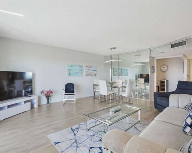 4751 NW 21st Street, Unit 604, Lauderhill, FL 33313 Photo