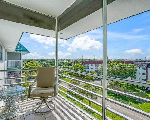 4751 NW 21st Street, Unit 604, Lauderhill, FL 33313 Photo