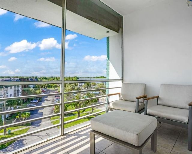4751 NW 21st Street, Unit 604, Lauderhill, FL 33313 Photo