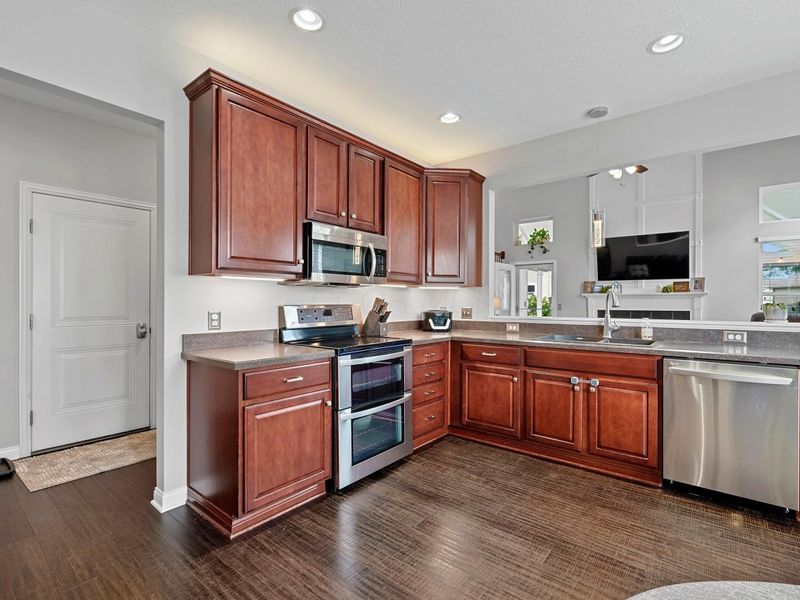 2114 Visconti Drive, Grove City, OH 43123 Photo 10