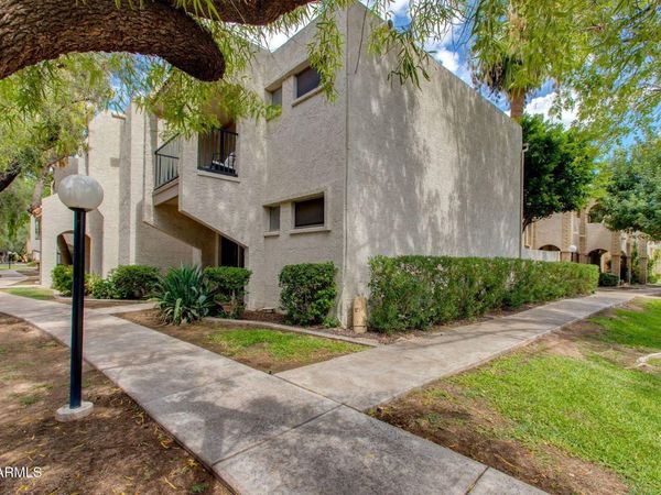 8225 N CENTRAL Avenue, Unit 9, Phoenix, AZ 85020