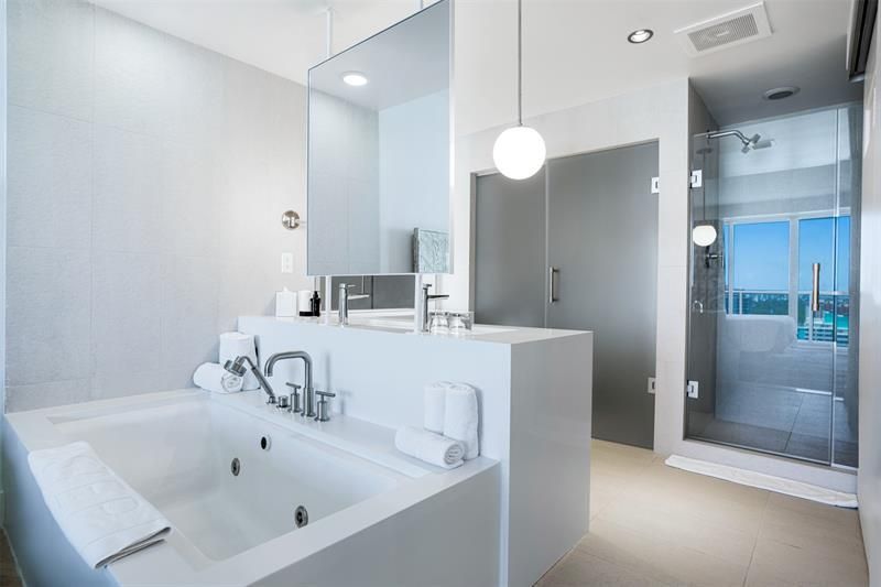 3101 Bayshore Drive, Unit 2306, Fort Lauderdale, FL 33304 Photo