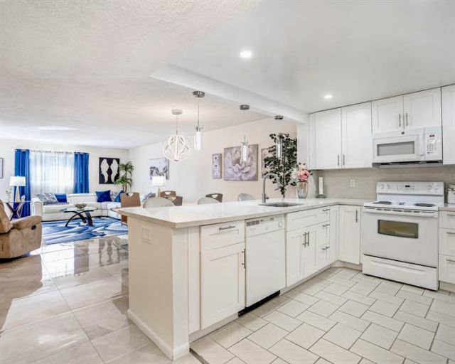 4751 NW 21st Street, Unit 300, Lauderhill, FL 33313 Photo