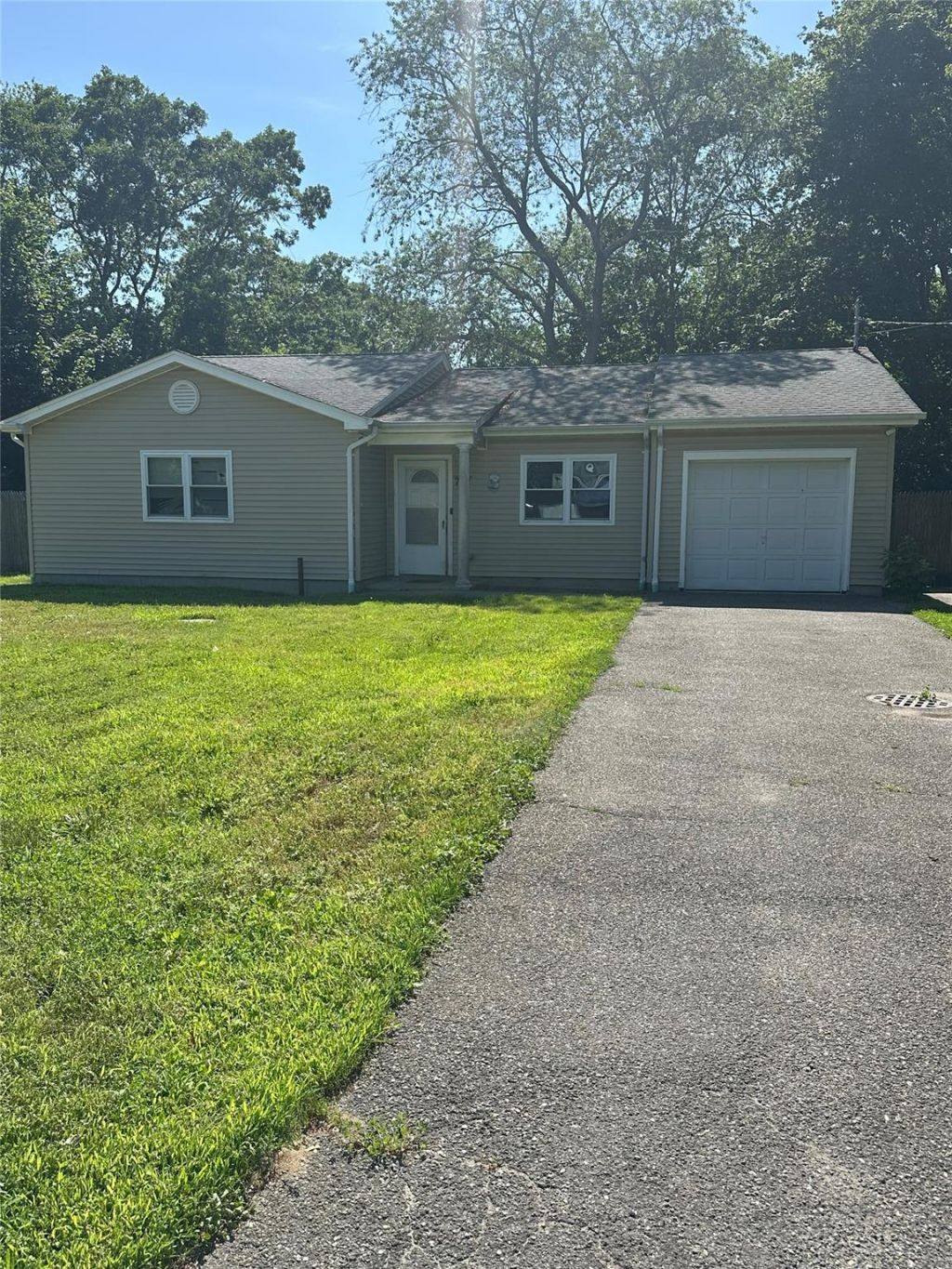 752 Bayview Avenue, Bellport, NY 11713 Main Photo