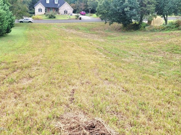 485 Bona Vista Lane, Lenoir City, TN 37771