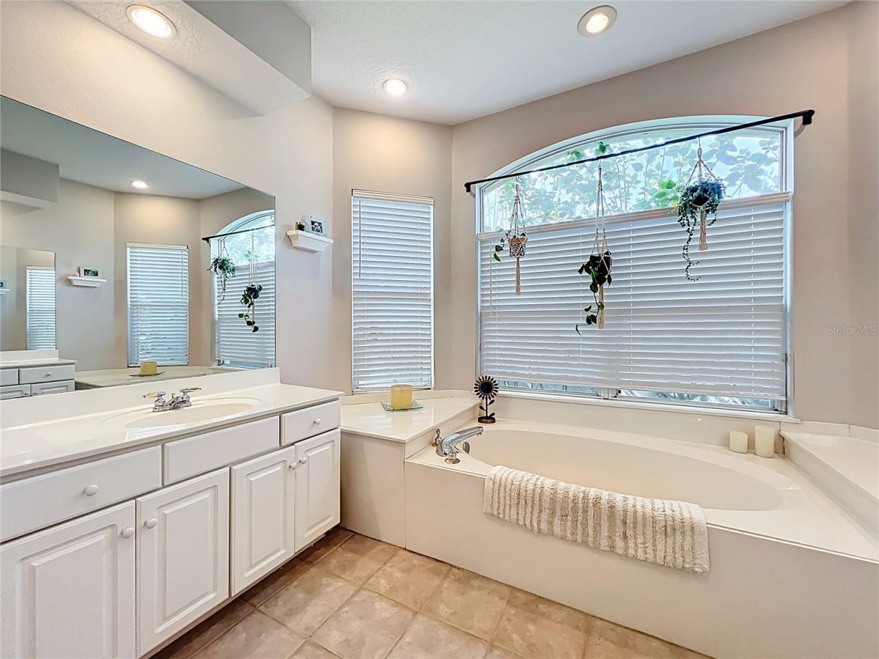 4552 Lake Calabay Drive, Orlando, FL 32837 Photo