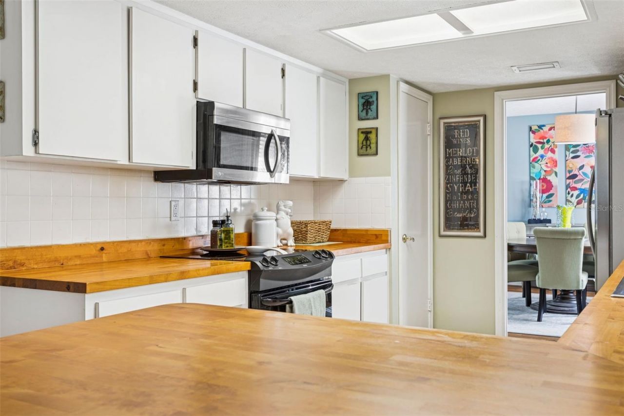 413 Montrose Avenue, Temple Terrace, FL 33617 Photo