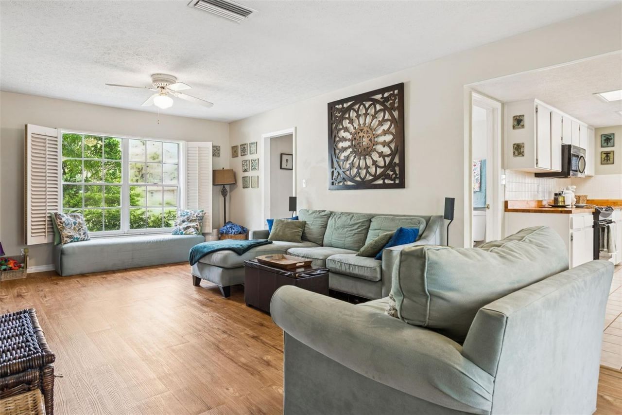 413 Montrose Avenue, Temple Terrace, FL 33617 Photo