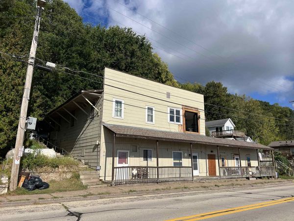 140 Main Street, Ferryville, WI 54628