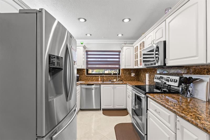 9119 Limetree Lane, Unit 169, Pembroke Pines, FL 33024 Photo