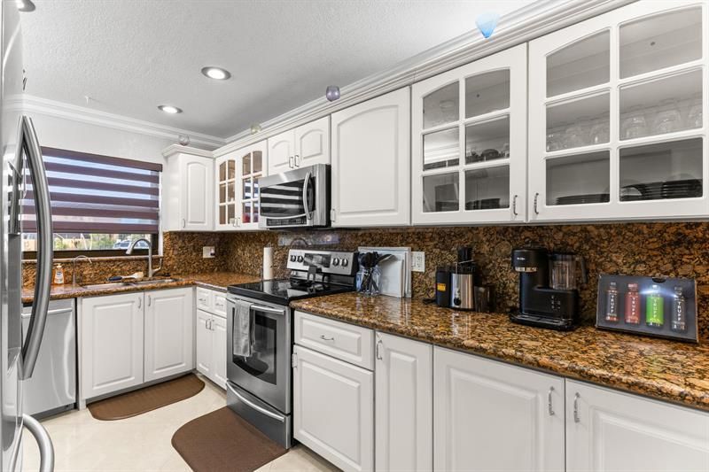 9119 Limetree Lane, Unit 169, Pembroke Pines, FL 33024 Photo