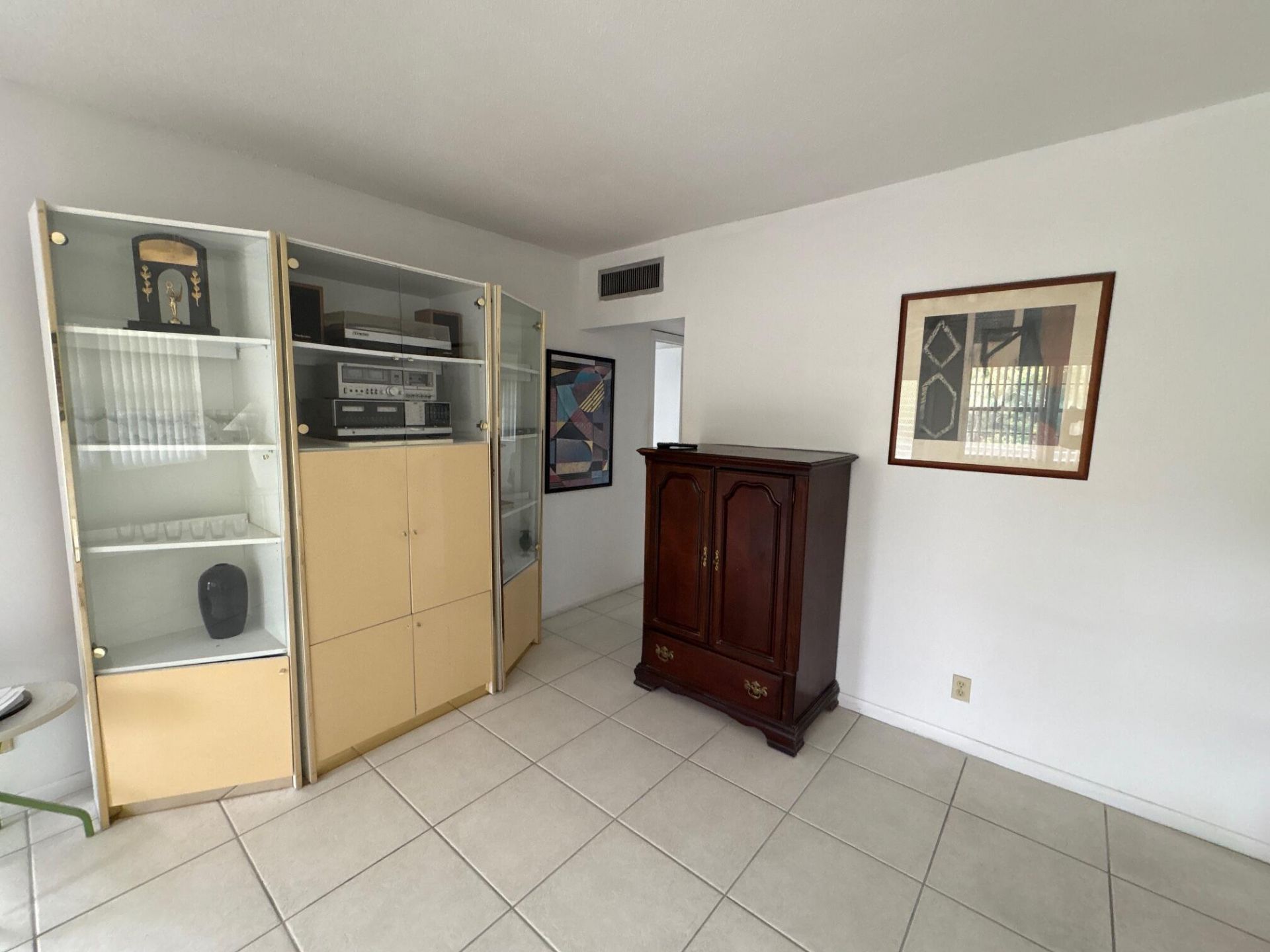 144 Norwich F, West Palm Beach, FL 33417 Photo