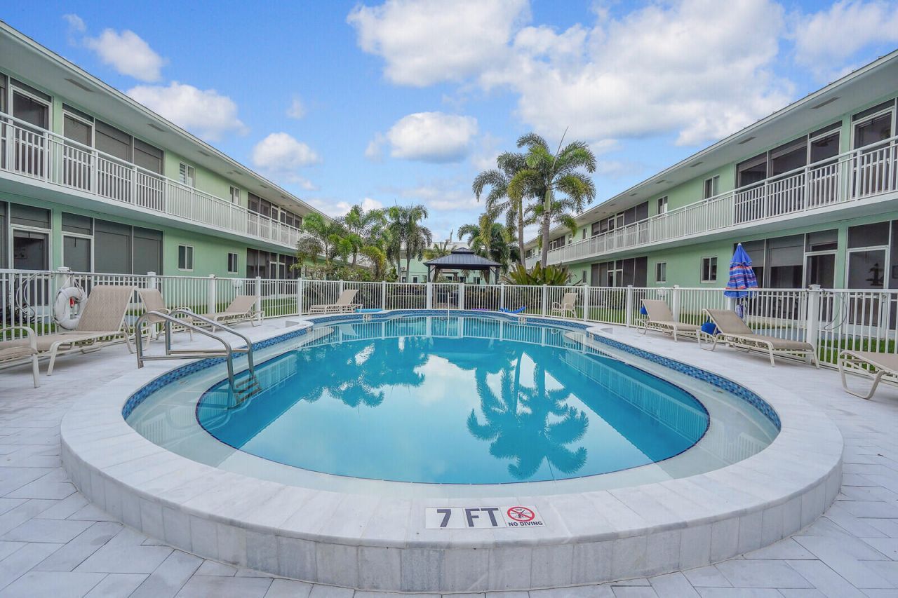 2100 NE 38th Street, Unit 111, Lighthouse Point, FL 33064 Photo