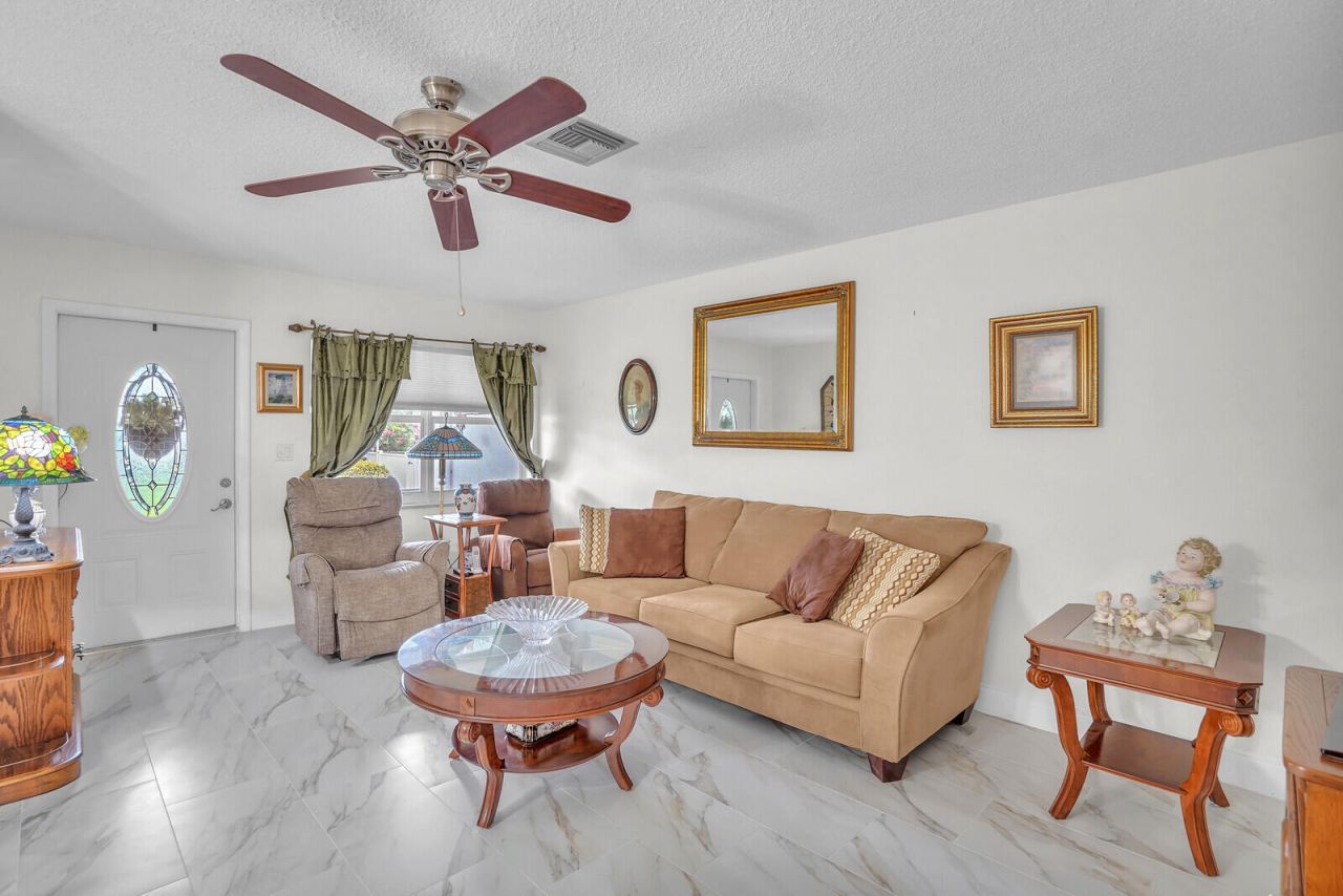 2100 NE 38th Street, Unit 111, Lighthouse Point, FL 33064 Photo