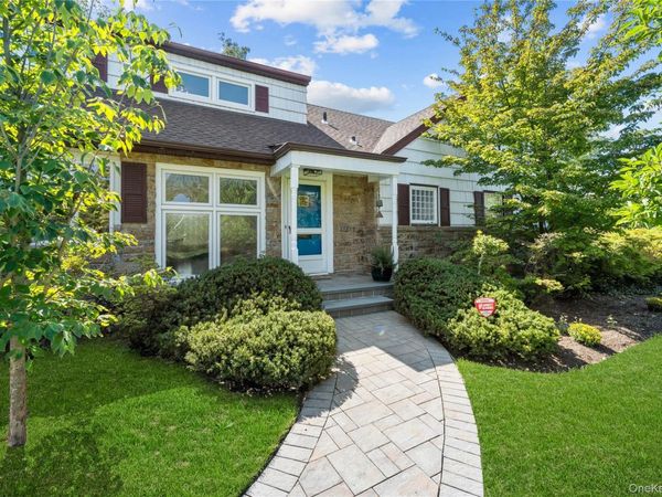 1 Willow Lane, Hewlett Harbor, NY 11557