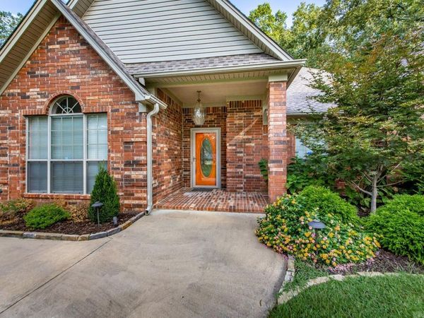 1560 Lawson Oaks Drive, Little Rock, AR 72210