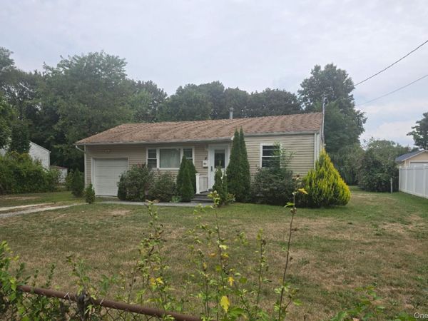 4 Patton Street, Brentwood, NY 11717