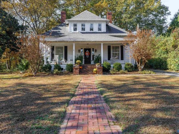 302 S Scott Street, Scottsboro, AL 35768