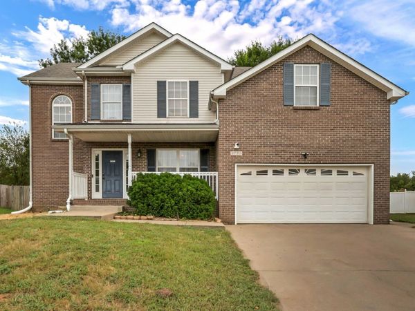 2770 Cascade Dr, Clarksville, TN 37042