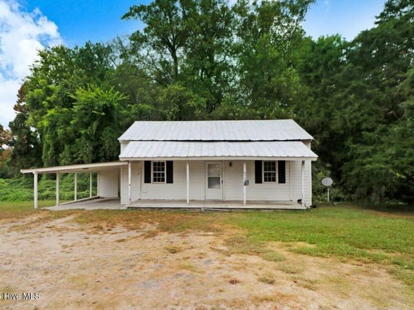 269 S Coral Bells Way, Four Oaks, NC 27524