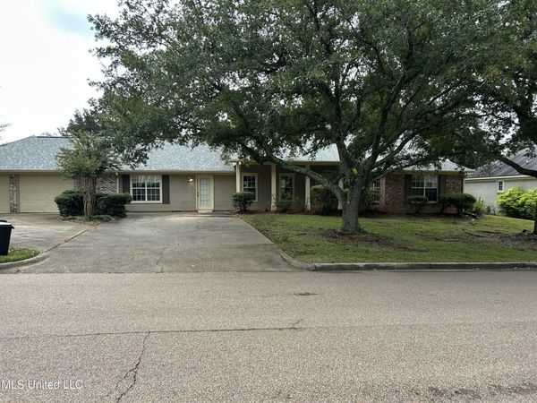 102 Rockwood Drive, Madison, MS 39110